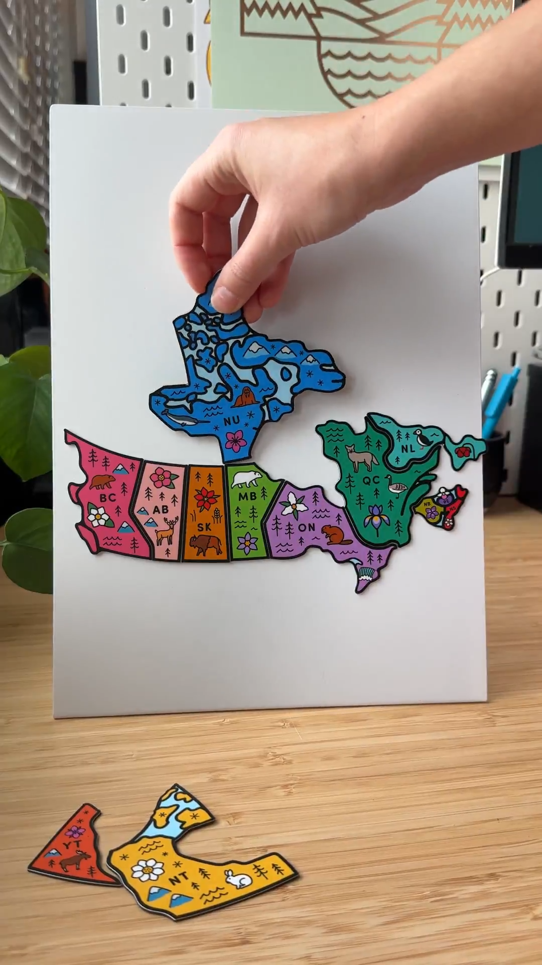 Map of Canada Magnet Set (11 pcs)